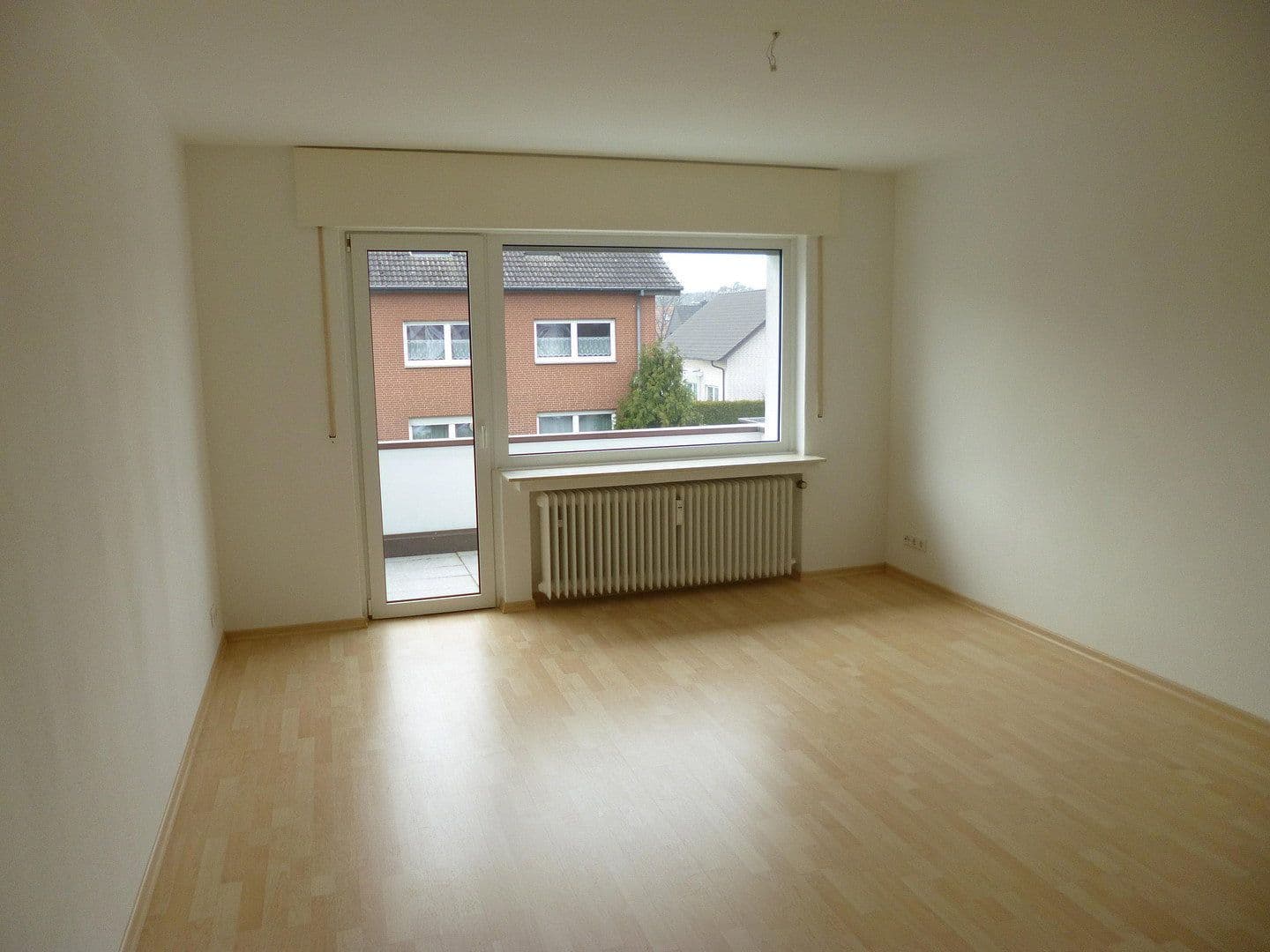 Pronájem bytu 2+1 55 m², Pommernweg 11, Paderborn, Severní Porýní-Vestfálsko Pronájem bytu 2+1 55 m², Pommernweg 11, Paderborn, Severní Porýní-Vestfálsko