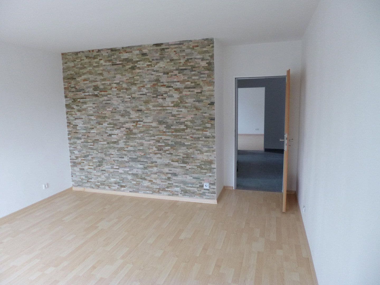 Pronájem bytu 2+1 55 m², Pommernweg 11, Paderborn, Severní Porýní-Vestfálsko Pronájem bytu 2+1 55 m², Pommernweg 11, Paderborn, Severní Porýní-Vestfálsko