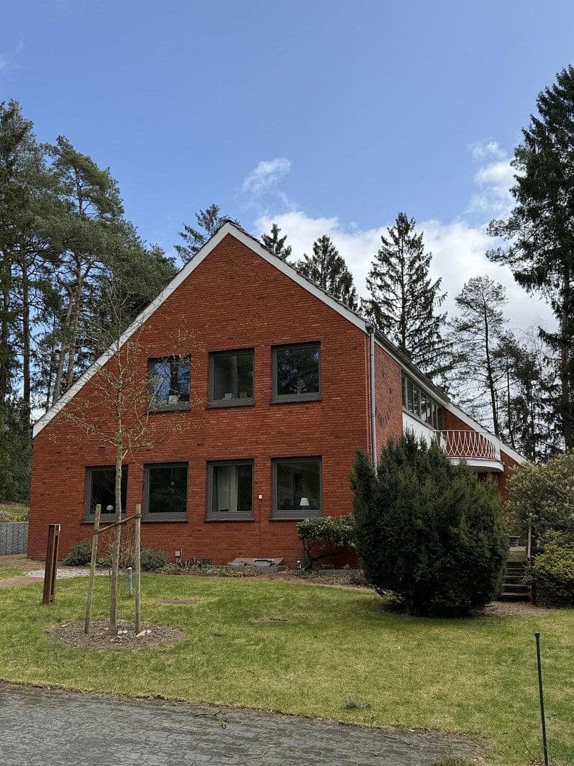 Pronájem domu 175 m², pozemek 2.500 m², Bendestorf, Dolní Sasko Pronájem domu 175 m², pozemek 2.500 m², Bendestorf, Dolní Sasko