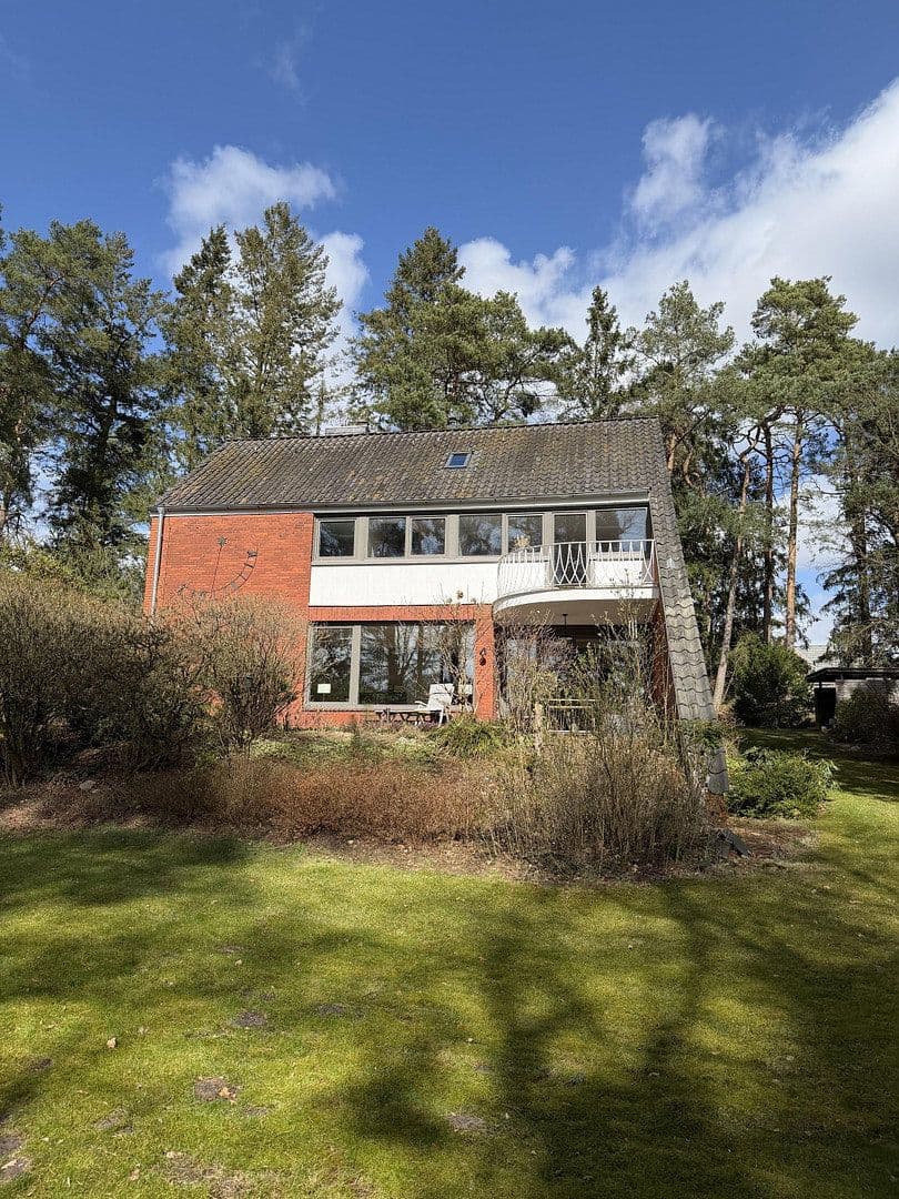 Pronájem domu 175 m², pozemek 2.500 m², Bendestorf, Dolní Sasko Pronájem domu 175 m², pozemek 2.500 m², Bendestorf, Dolní Sasko