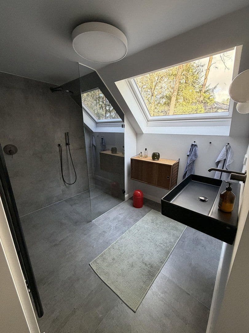 Pronájem domu 175 m², pozemek 2.500 m², Bendestorf, Dolní Sasko Pronájem domu 175 m², pozemek 2.500 m², Bendestorf, Dolní Sasko