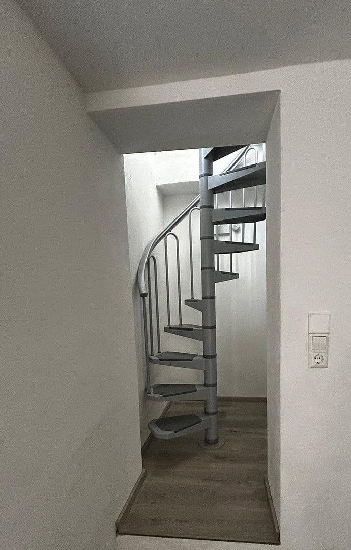 Prodej bytu 4+1 75 m², Reutlingen, Bádensko-Württembersko Prodej bytu 4+1 75 m², Reutlingen, Bádensko-Württembersko