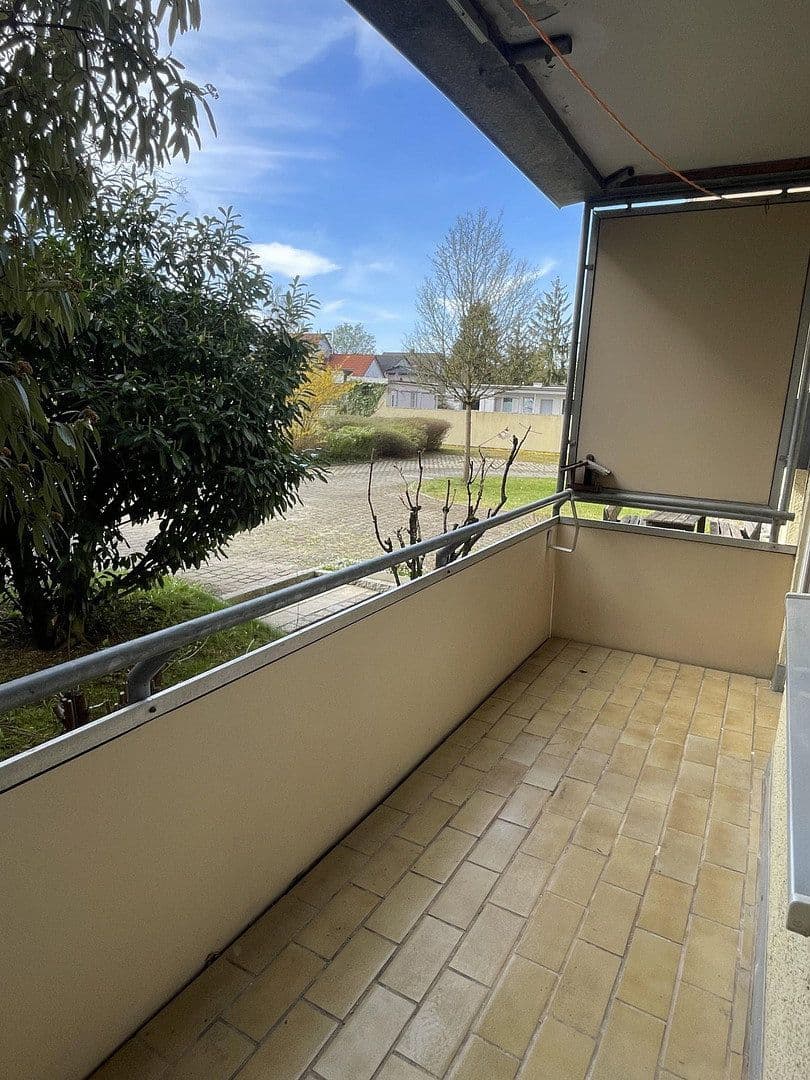 Pronájem bytu 1+1 32 m², Peter Henlein Straße 23, München, Bavorsko Pronájem bytu 1+1 32 m², Peter Henlein Straße 23, München, Bavorsko