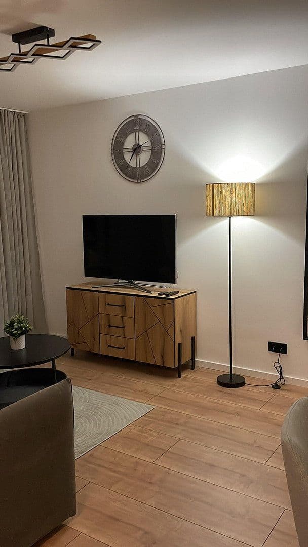 Pronájem bytu 1+1 32 m², Peter Henlein Straße 23, München, Bavorsko Pronájem bytu 1+1 32 m², Peter Henlein Straße 23, München, Bavorsko