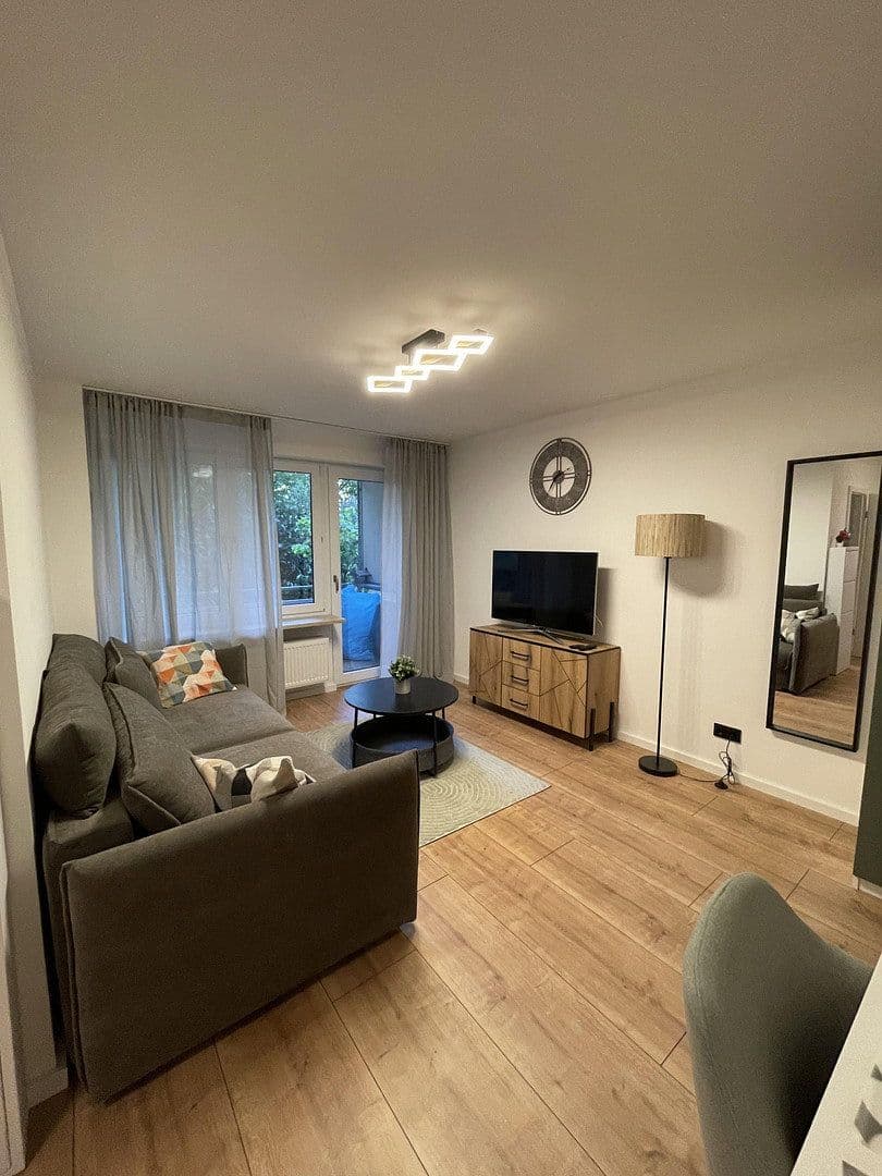 Pronájem bytu 1+1 32 m², Peter Henlein Straße 23, München, Bavorsko Pronájem bytu 1+1 32 m², Peter Henlein Straße 23, München, Bavorsko