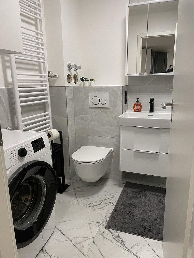 Pronájem bytu 1+1 32 m², Peter Henlein Straße 23, München, Bavorsko Pronájem bytu 1+1 32 m², Peter Henlein Straße 23, München, Bavorsko