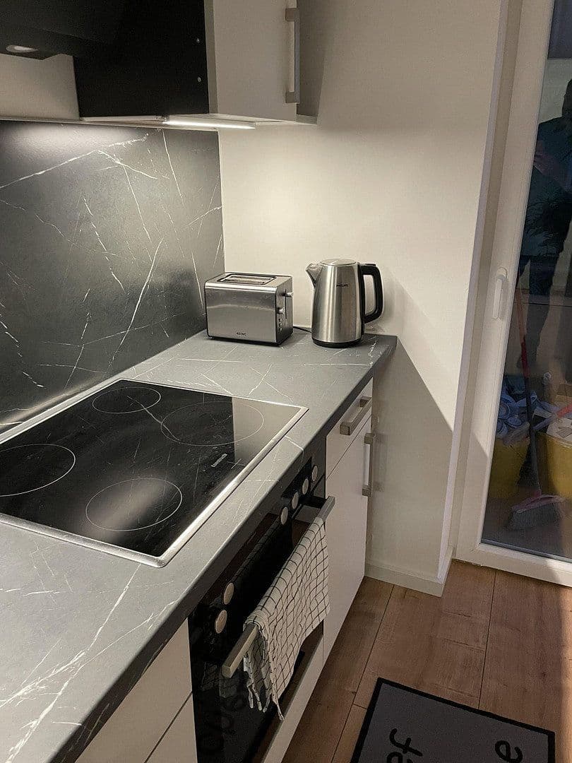 Pronájem bytu 1+1 32 m², Peter Henlein Straße 23, München, Bavorsko Pronájem bytu 1+1 32 m², Peter Henlein Straße 23, München, Bavorsko