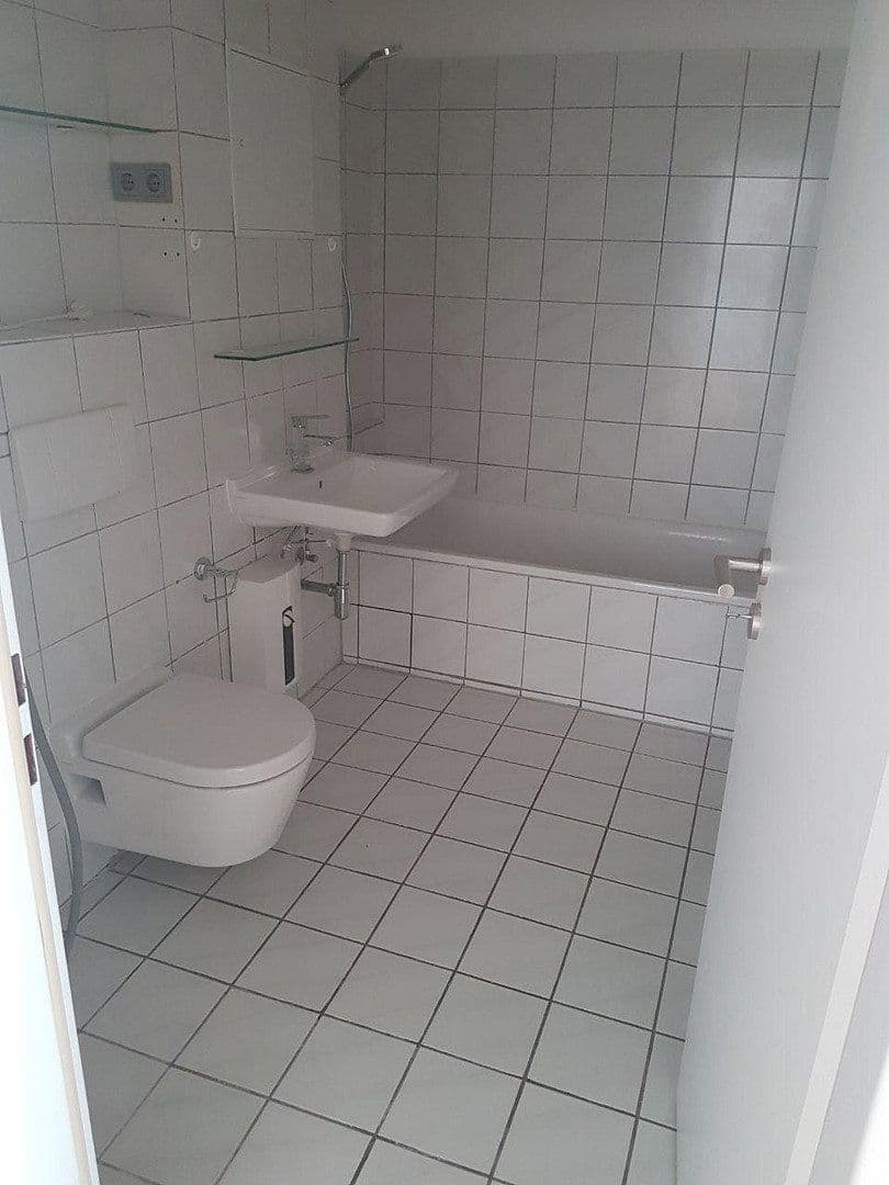 Pronájem bytu 2+1 60 m², Steinbach (Taunus), Hessen Pronájem bytu 2+1 60 m², Steinbach (Taunus), Hessen