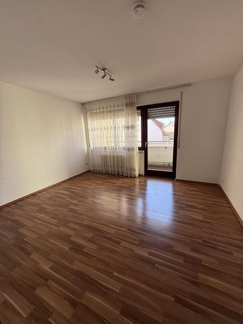 Prodej domu 155 m², pozemek 160 m², Renningen, Bádensko-Württembersko Prodej domu 155 m², pozemek 160 m², Renningen, Bádensko-Württembersko