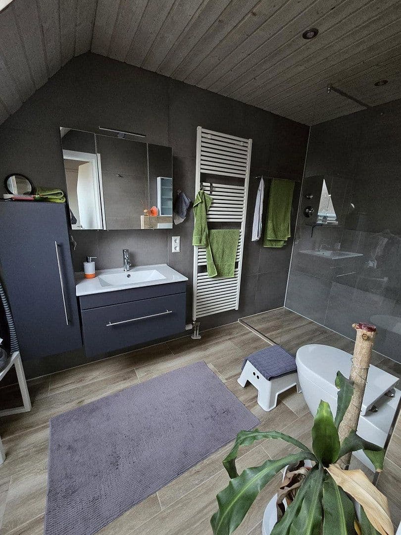 Prodej domu 155 m², pozemek 160 m², Renningen, Bádensko-Württembersko Prodej domu 155 m², pozemek 160 m², Renningen, Bádensko-Württembersko