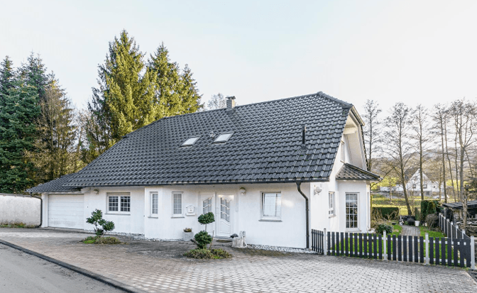 Prodej domu 187 m², pozemek 4.000 m², Brückenweiher, 12, Waldbröl, Severní Porýní-Vestfálsko Prodej domu 187 m², pozemek 4.000 m², Brückenweiher, 12, Waldbröl, Severní Porýní-Vestfálsko