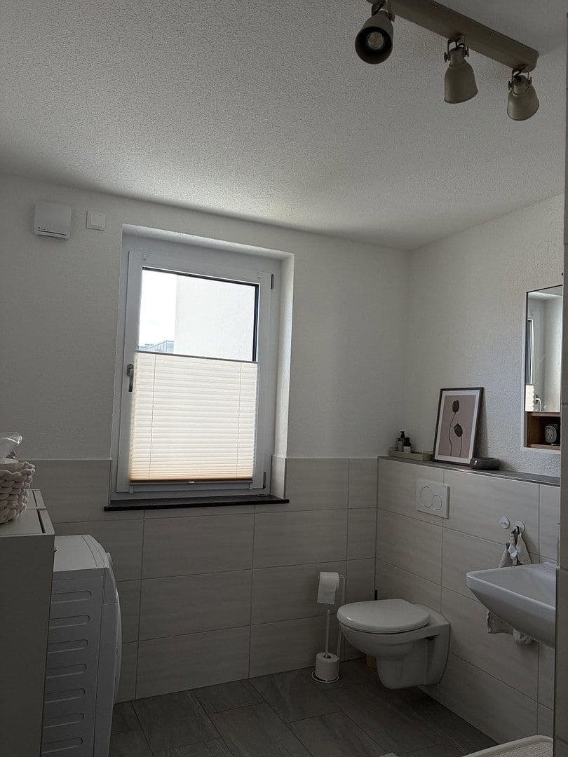 Pronájem bytu 3+1 89 m², Becksteiner Straße 31b, Lauda-Königshofen, Bádensko-Württembersko Pronájem bytu 3+1 89 m², Becksteiner Straße 31b, Lauda-Königshofen, Bádensko-Württembersko