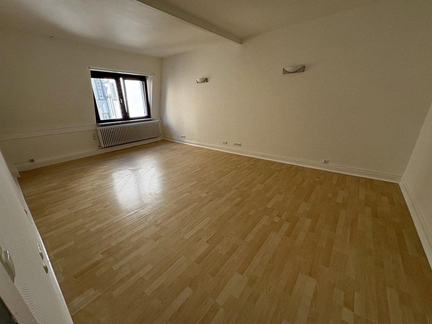 Pronájem bytu 2+1 73 m², Frankfurt am Main, Hessen Pronájem bytu 2+1 73 m², Frankfurt am Main, Hessen