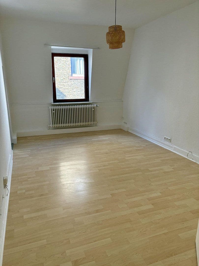 Pronájem bytu 2+1 73 m², Frankfurt am Main, Hessen Pronájem bytu 2+1 73 m², Frankfurt am Main, Hessen