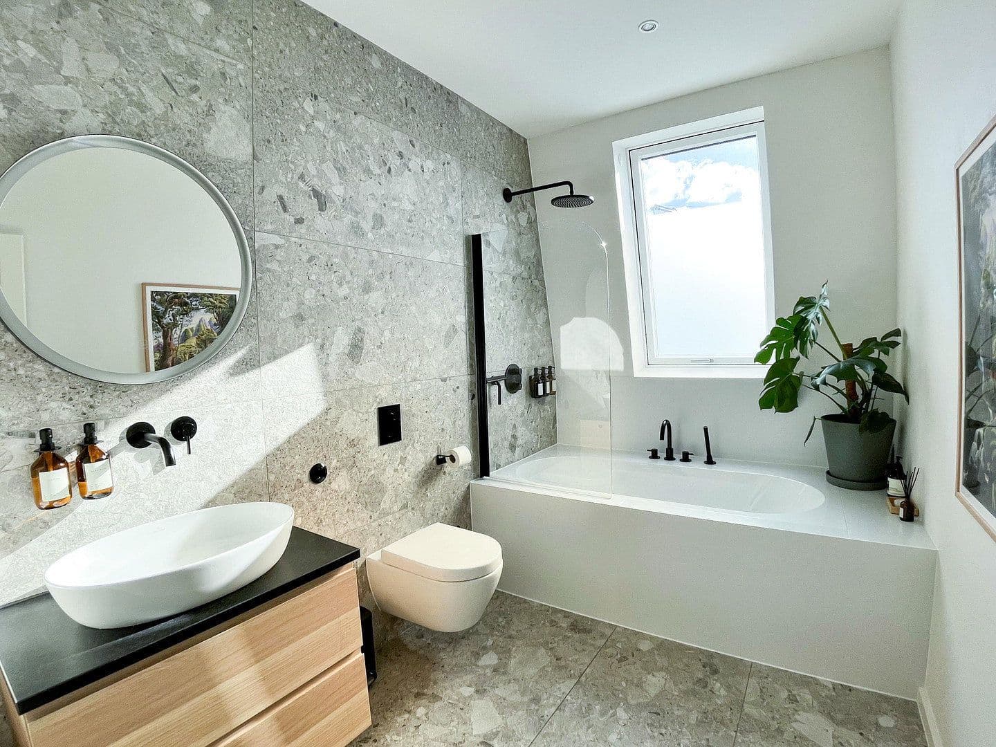 Prodej bytu 3+1 98 m², Corinthstr. 28, Berlin, Berlín Prodej bytu 3+1 98 m², Corinthstr. 28, Berlin, Berlín