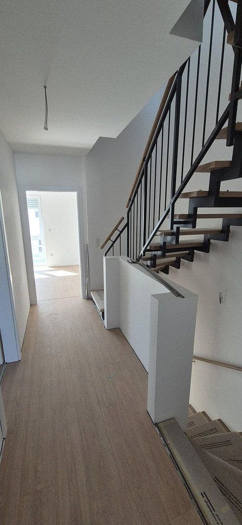 Pronájem domu 140 m², pozemek 100 m², Veckerhagenerstr. 4, Fuldatal, Hessen Pronájem domu 140 m², pozemek 100 m², Veckerhagenerstr. 4, Fuldatal, Hessen