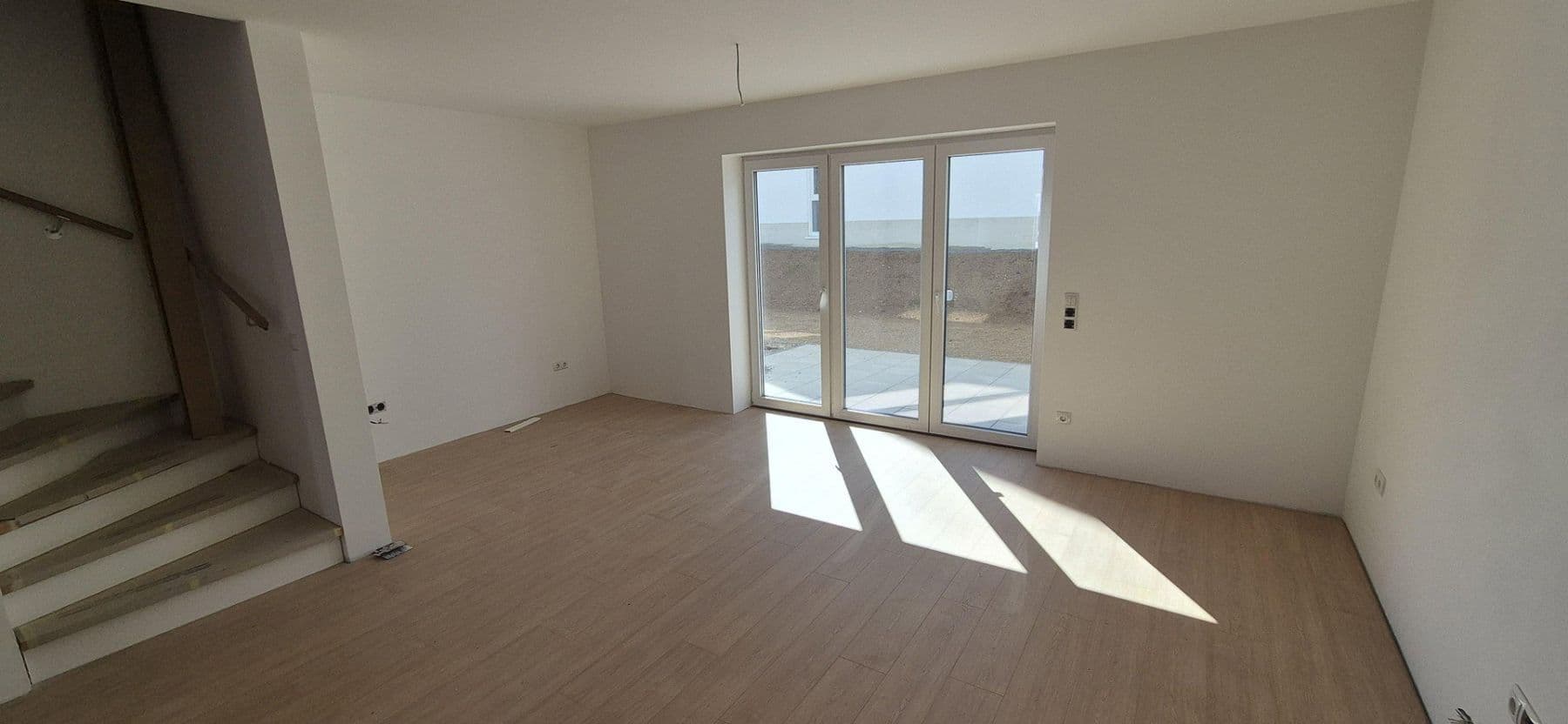 Pronájem domu 140 m², pozemek 100 m², Veckerhagenerstr. 4, Fuldatal, Hessen Pronájem domu 140 m², pozemek 100 m², Veckerhagenerstr. 4, Fuldatal, Hessen