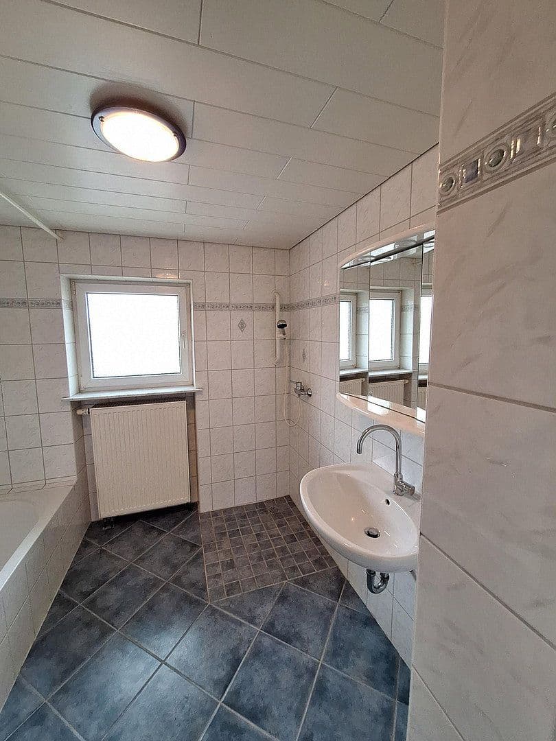 Prodej domu 160 m², pozemek 607 m², Flurstrasse 40, Neu-Ulm, Bavorsko Prodej domu 160 m², pozemek 607 m², Flurstrasse 40, Neu-Ulm, Bavorsko