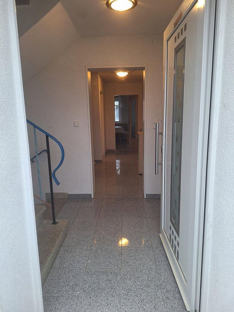 Prodej domu 160 m², pozemek 607 m², Flurstrasse 40, Neu-Ulm, Bavorsko Prodej domu 160 m², pozemek 607 m², Flurstrasse 40, Neu-Ulm, Bavorsko