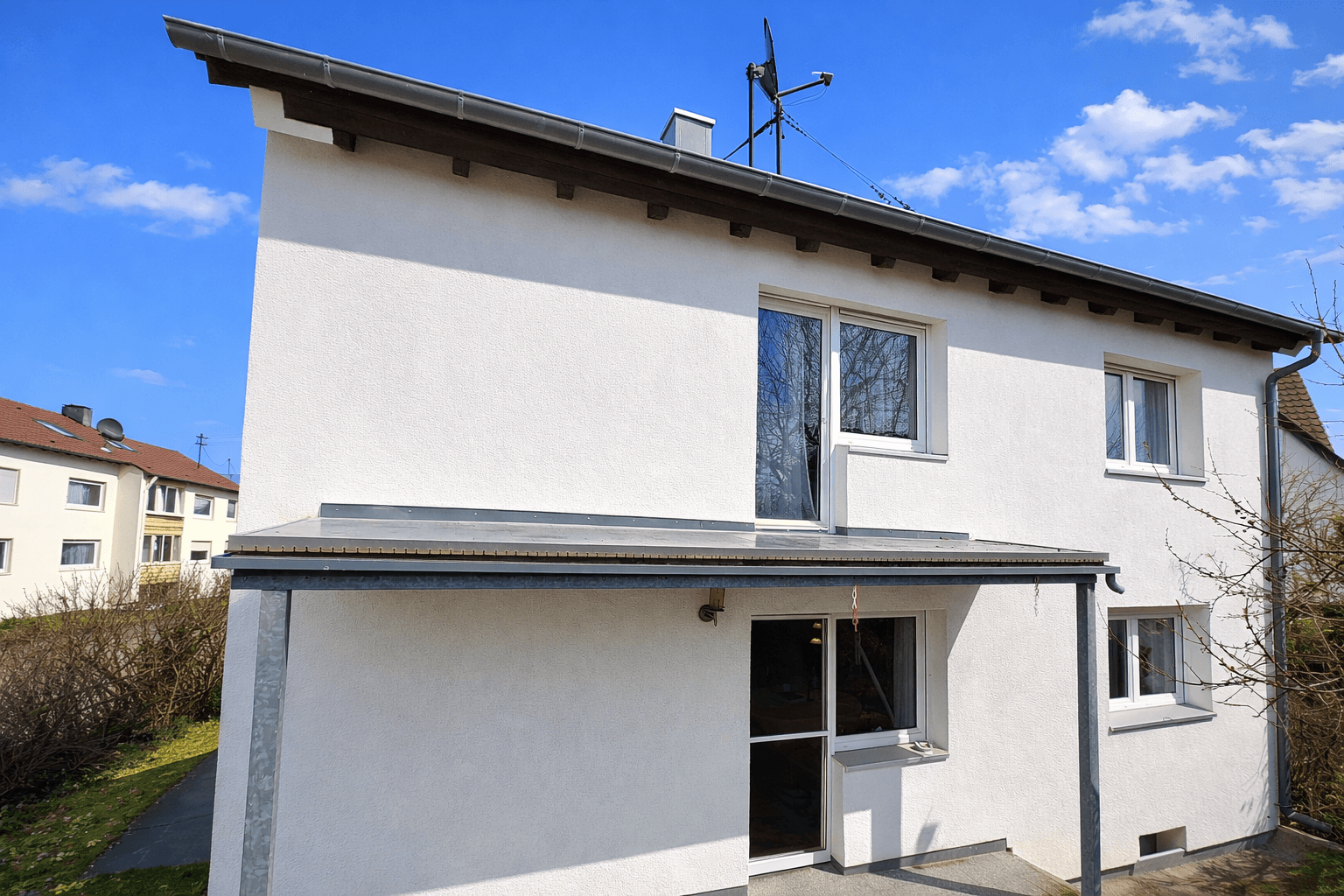 Prodej domu 160 m², pozemek 607 m², Flurstrasse 40, Neu-Ulm, Bavorsko Prodej domu 160 m², pozemek 607 m², Flurstrasse 40, Neu-Ulm, Bavorsko