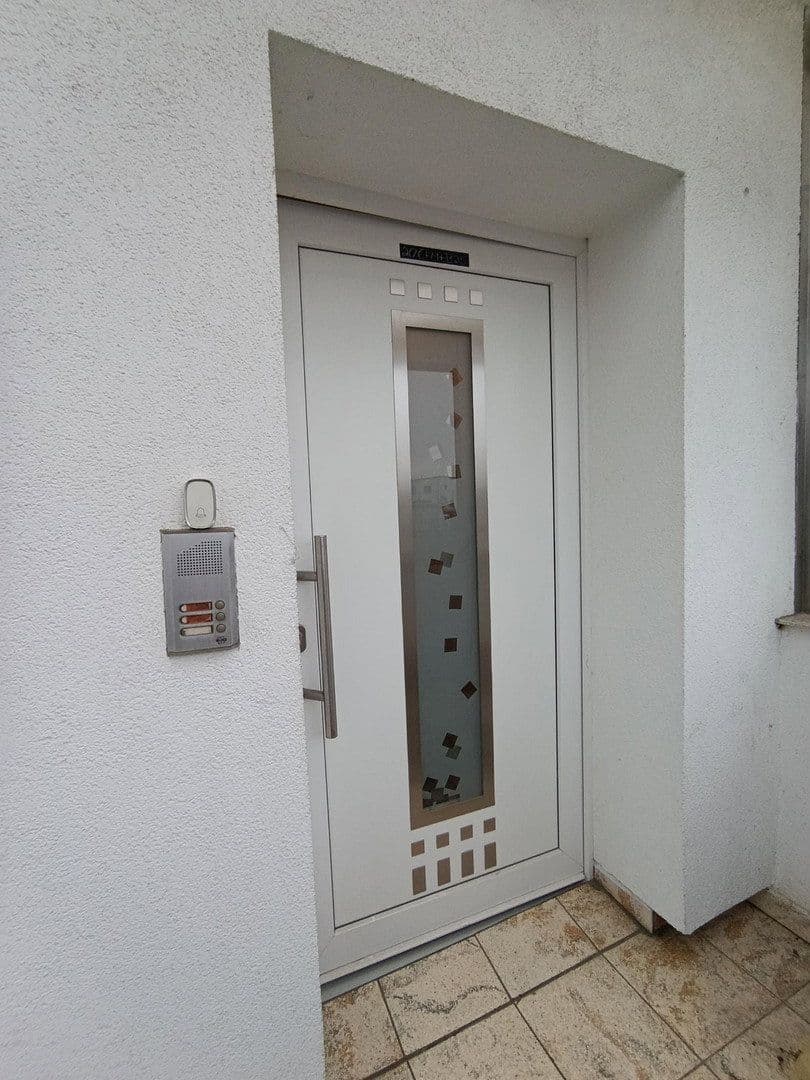 Prodej domu 160 m², pozemek 607 m², Flurstrasse 40, Neu-Ulm, Bavorsko Prodej domu 160 m², pozemek 607 m², Flurstrasse 40, Neu-Ulm, Bavorsko