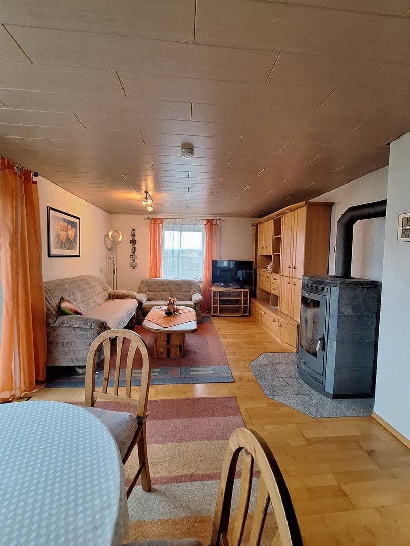 Prodej domu 160 m², pozemek 607 m², Flurstrasse 40, Neu-Ulm, Bavorsko Prodej domu 160 m², pozemek 607 m², Flurstrasse 40, Neu-Ulm, Bavorsko