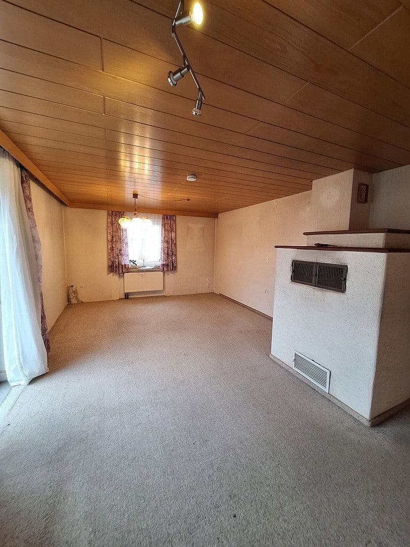 Prodej domu 160 m², pozemek 607 m², Flurstrasse 40, Neu-Ulm, Bavorsko Prodej domu 160 m², pozemek 607 m², Flurstrasse 40, Neu-Ulm, Bavorsko