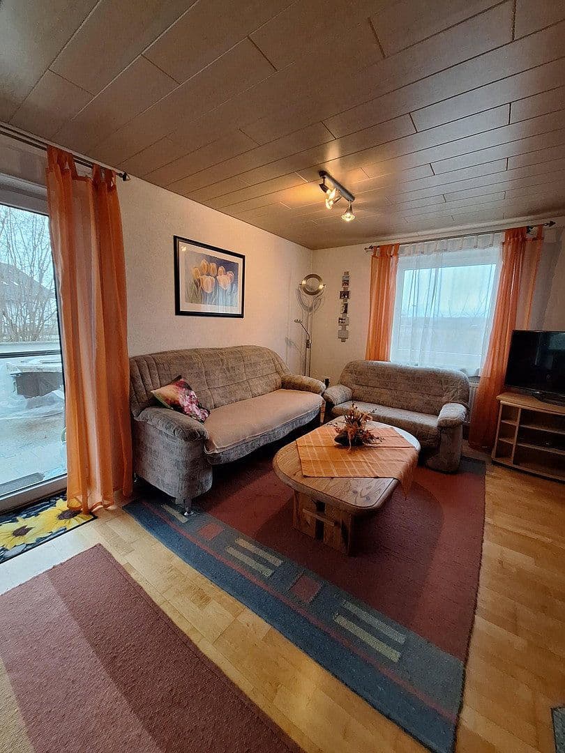 Prodej domu 160 m², pozemek 607 m², Flurstrasse 40, Neu-Ulm, Bavorsko Prodej domu 160 m², pozemek 607 m², Flurstrasse 40, Neu-Ulm, Bavorsko