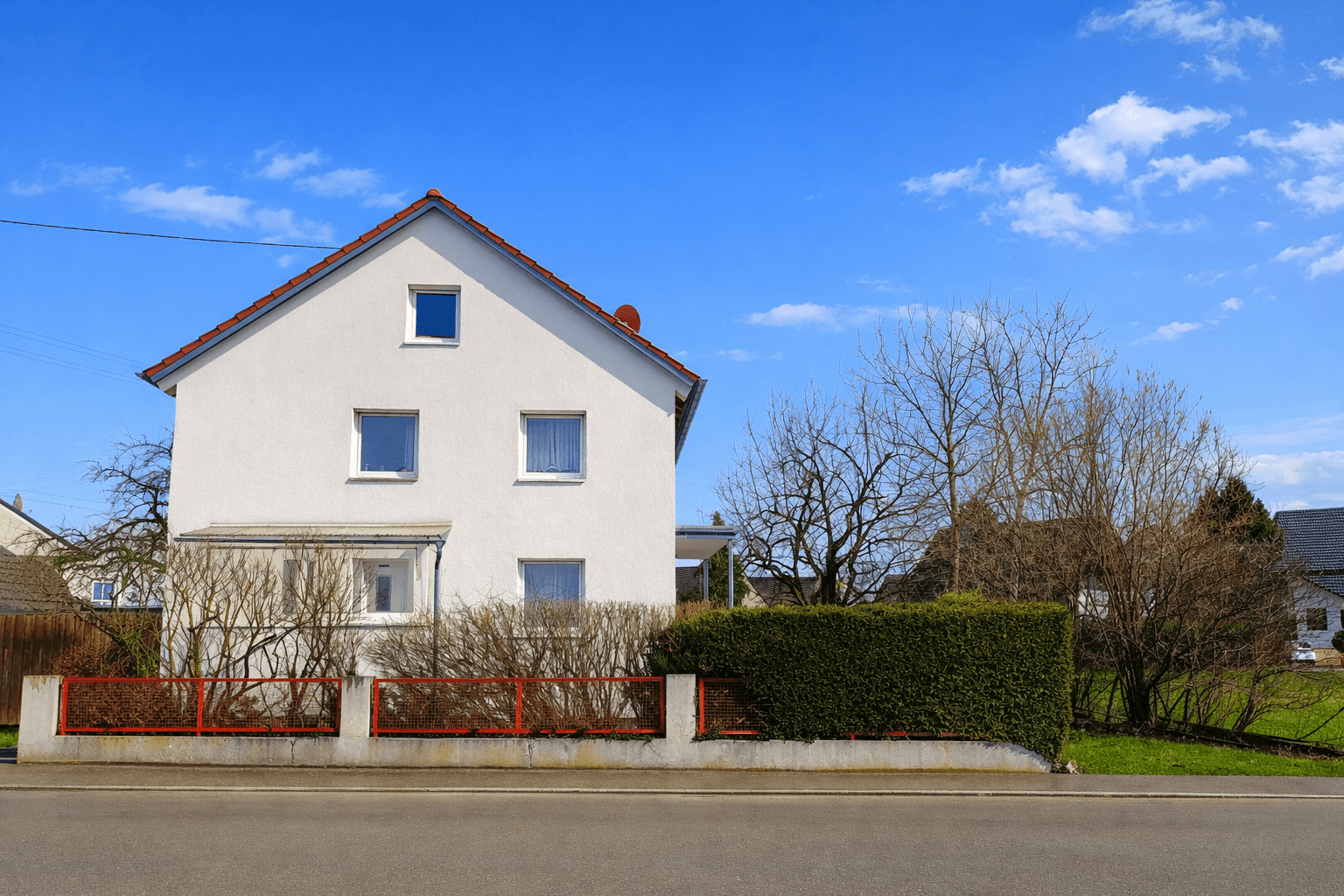 Prodej domu 160 m², pozemek 607 m², Flurstrasse 40, Neu-Ulm, Bavorsko Prodej domu 160 m², pozemek 607 m², Flurstrasse 40, Neu-Ulm, Bavorsko