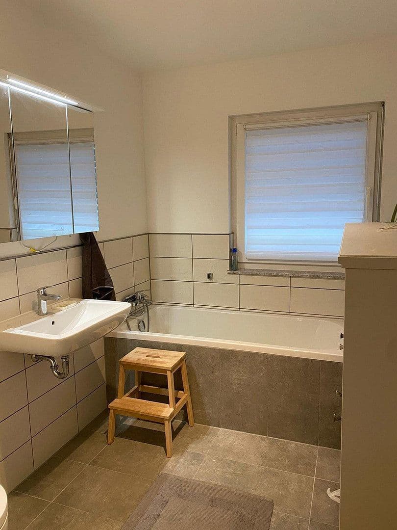 Pronájem domu 122 m², pozemek 400 m², Hurlacher Straße 28, Langerringen, Bavorsko Pronájem domu 122 m², pozemek 400 m², Hurlacher Straße 28, Langerringen, Bavorsko