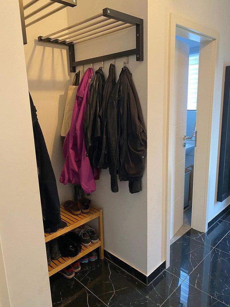 Pronájem domu 122 m², pozemek 400 m², Hurlacher Straße 28, Langerringen, Bavorsko Pronájem domu 122 m², pozemek 400 m², Hurlacher Straße 28, Langerringen, Bavorsko