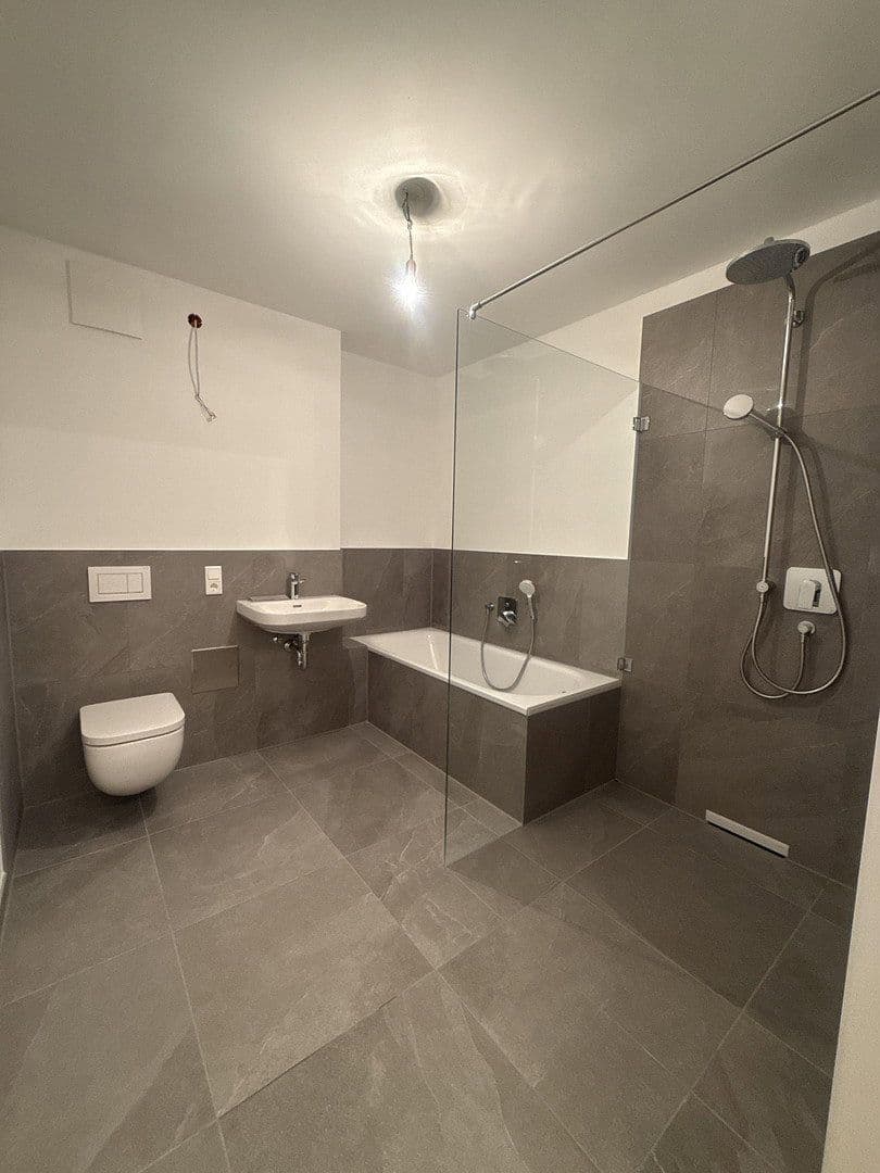 Pronájem bytu 4+1 117 m², Grünlandstr. 3, Karlsfeld, Bavorsko Pronájem bytu 4+1 117 m², Grünlandstr. 3, Karlsfeld, Bavorsko