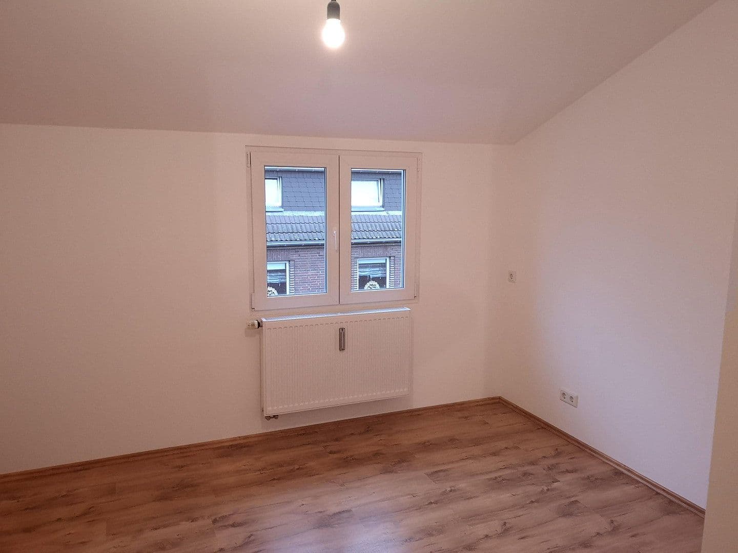Pronájem bytu 2+kk 72 m², Im Hederichsfeld 86, Leverkusen, Severní Porýní-Vestfálsko Pronájem bytu 2+kk 72 m², Im Hederichsfeld 86, Leverkusen, Severní Porýní-Vestfálsko