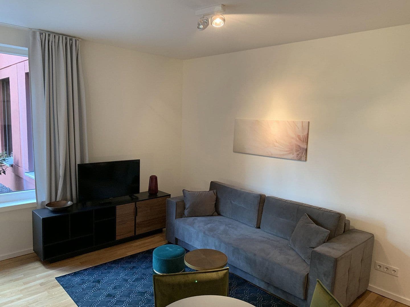 Pronájem bytu 1+1 41 m², Genthiner Str. 46, Berlin, Berlín Pronájem bytu 1+1 41 m², Genthiner Str. 46, Berlin, Berlín