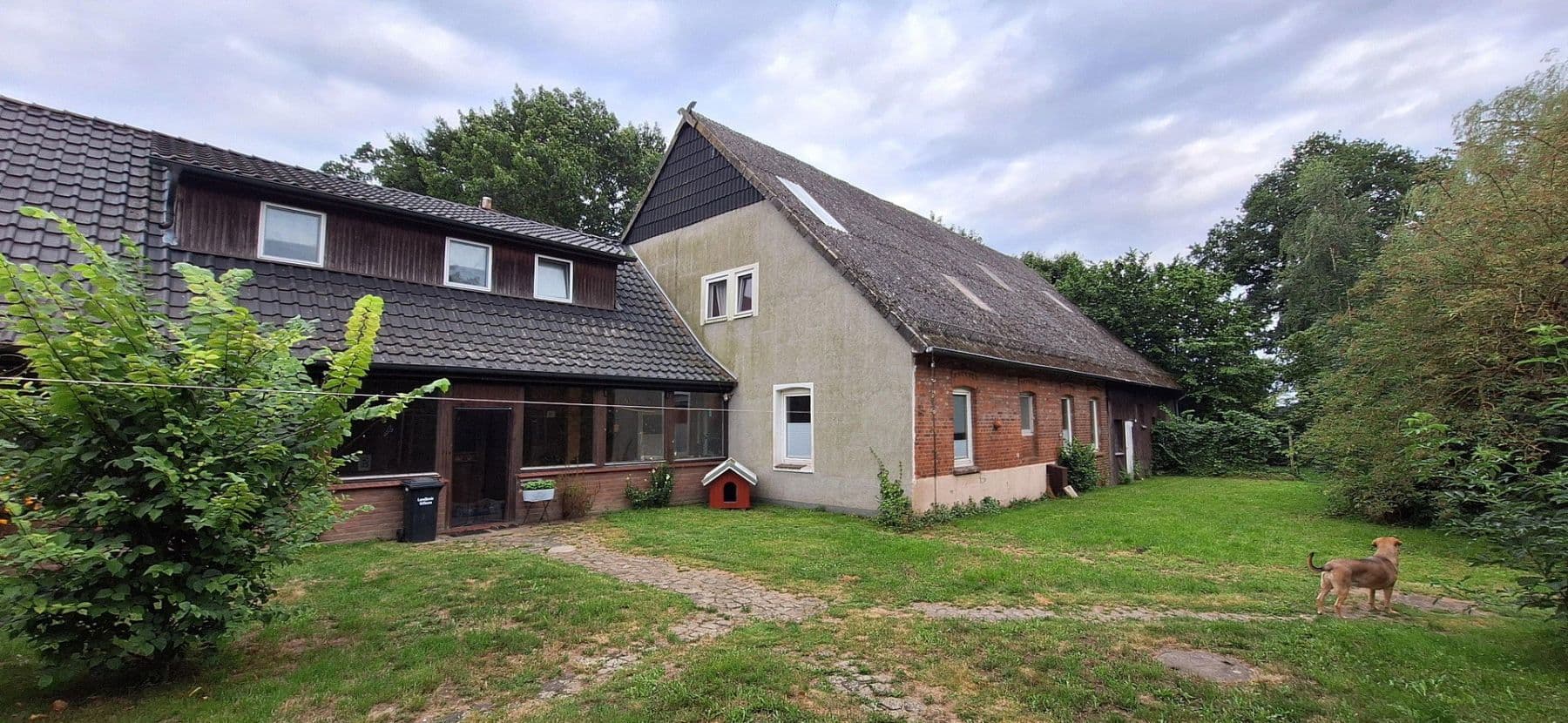 Prodej domu 245 m², pozemek 13.700 m², Wittingen, Dolní Sasko Prodej domu 245 m², pozemek 13.700 m², Wittingen, Dolní Sasko