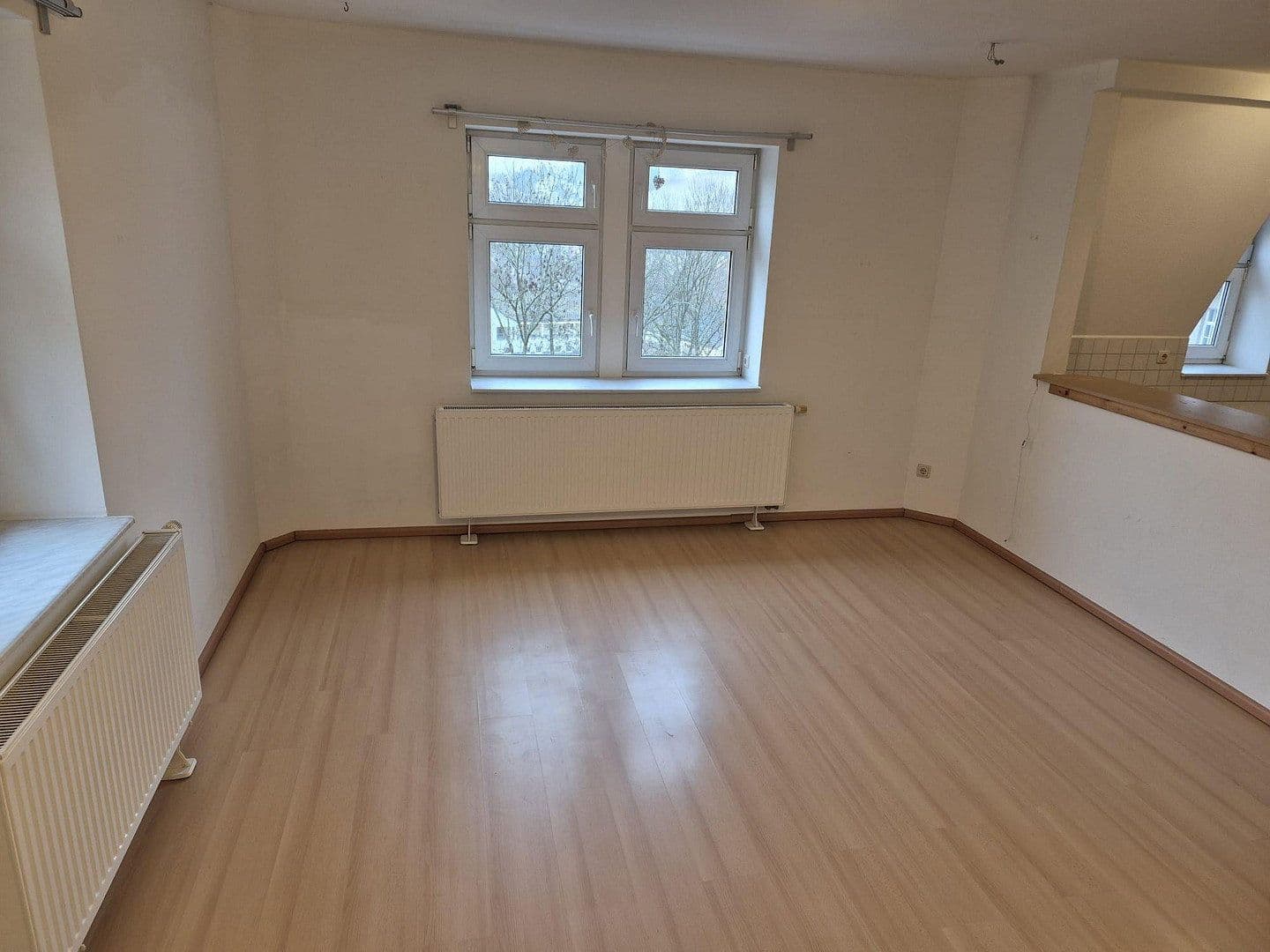 Pronájem bytu 3+1 98 m², Bahnhofstrasse 03, Schwarzenberg/Erzgebirge, Sasko Pronájem bytu 3+1 98 m², Bahnhofstrasse 03, Schwarzenberg/Erzgebirge, Sasko