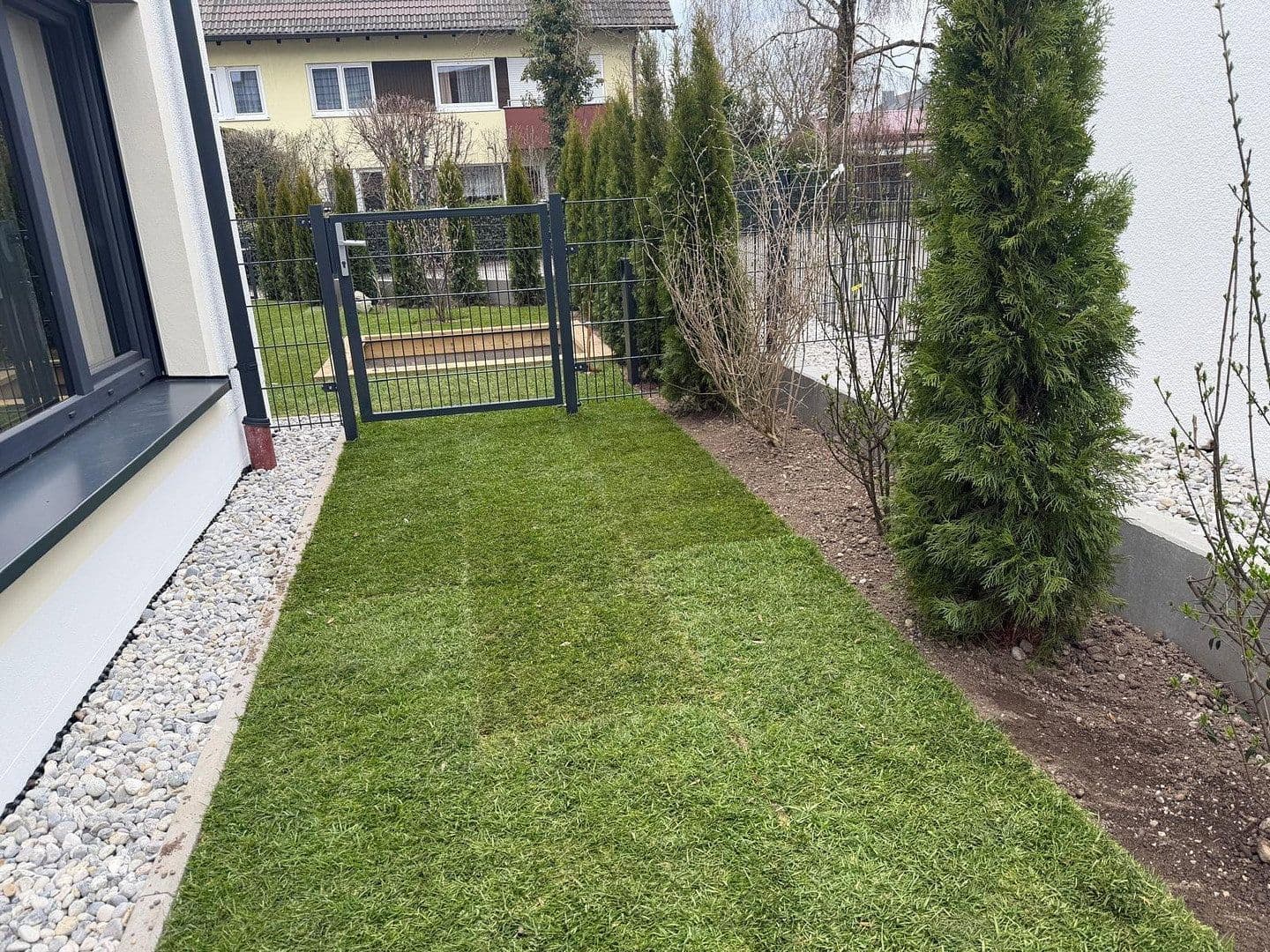 Pronájem bytu 3+1 98 m², Dorfstraße 11b, Germering, Bavorsko Pronájem bytu 3+1 98 m², Dorfstraße 11b, Germering, Bavorsko