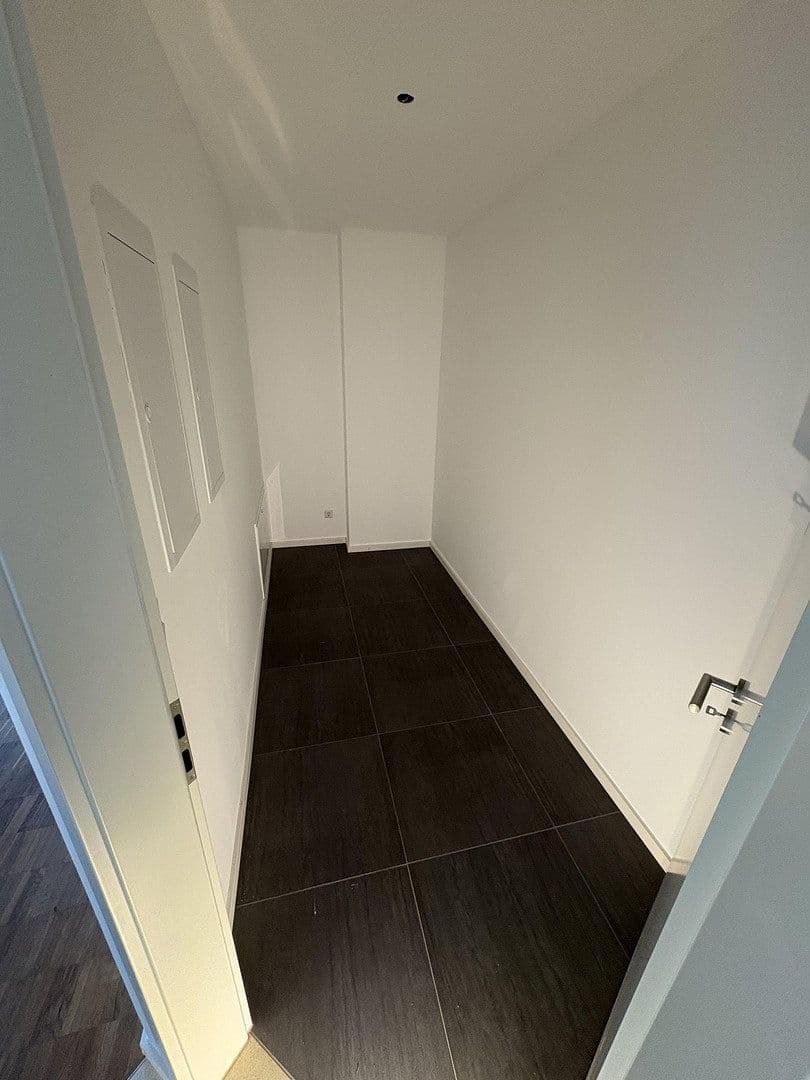 Pronájem bytu 3+1 124 m², Hanfelder Str. 7a, Gauting OT-Oberbrunn, Bavorsko Pronájem bytu 3+1 124 m², Hanfelder Str. 7a, Gauting OT-Oberbrunn, Bavorsko