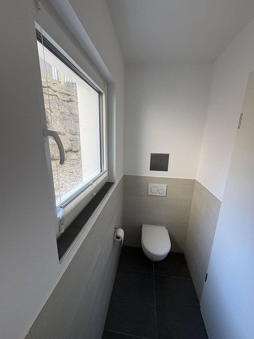 Pronájem bytu 3+1 124 m², Hanfelder Str. 7a, Gauting OT-Oberbrunn, Bavorsko Pronájem bytu 3+1 124 m², Hanfelder Str. 7a, Gauting OT-Oberbrunn, Bavorsko