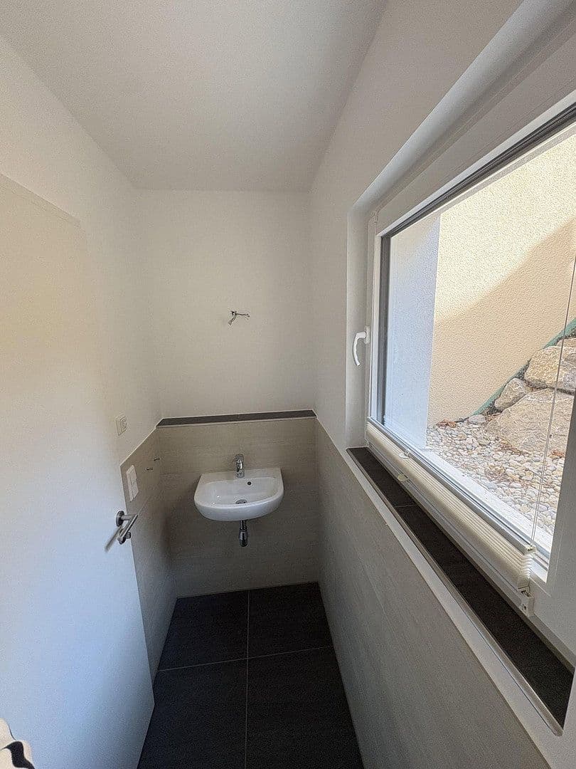 Pronájem bytu 3+1 124 m², Hanfelder Str. 7a, Gauting OT-Oberbrunn, Bavorsko Pronájem bytu 3+1 124 m², Hanfelder Str. 7a, Gauting OT-Oberbrunn, Bavorsko