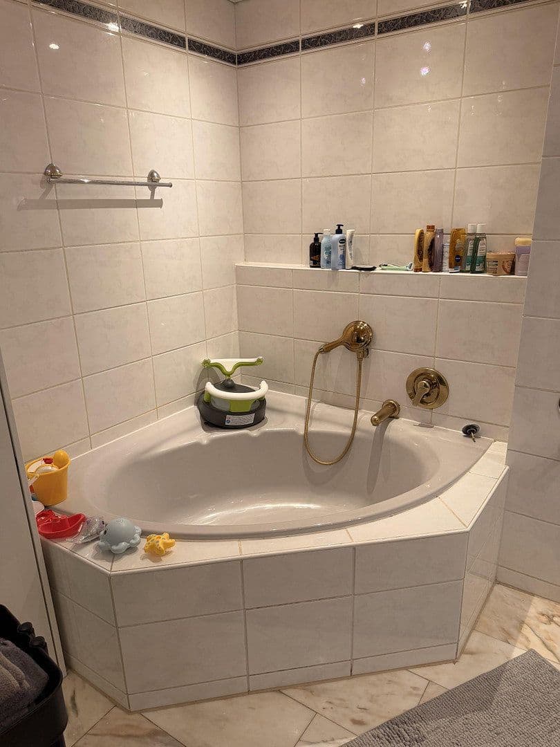 Prodej domu 156 m², pozemek 404 m², Oftersheim, Bádensko-Württembersko Prodej domu 156 m², pozemek 404 m², Oftersheim, Bádensko-Württembersko