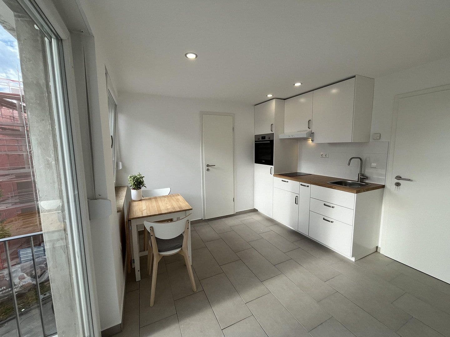 Pronájem bytu 2+1 28 m², Stuttgarter Str.18, Stuttgart, Bádensko-Württembersko Pronájem bytu 2+1 28 m², Stuttgarter Str.18, Stuttgart, Bádensko-Württembersko