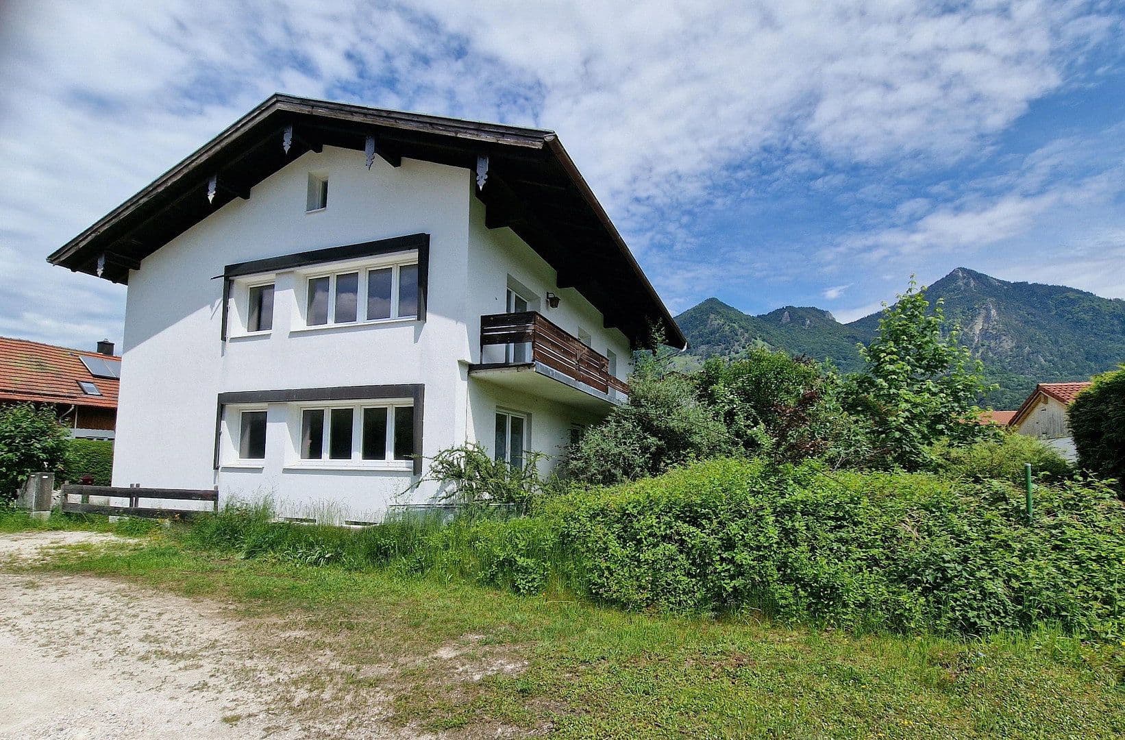 Prodej domu 175 m², pozemek 559 m², Niedernfelser Weg 5, Marquartstein, Bavorsko Prodej domu 175 m², pozemek 559 m², Niedernfelser Weg 5, Marquartstein, Bavorsko