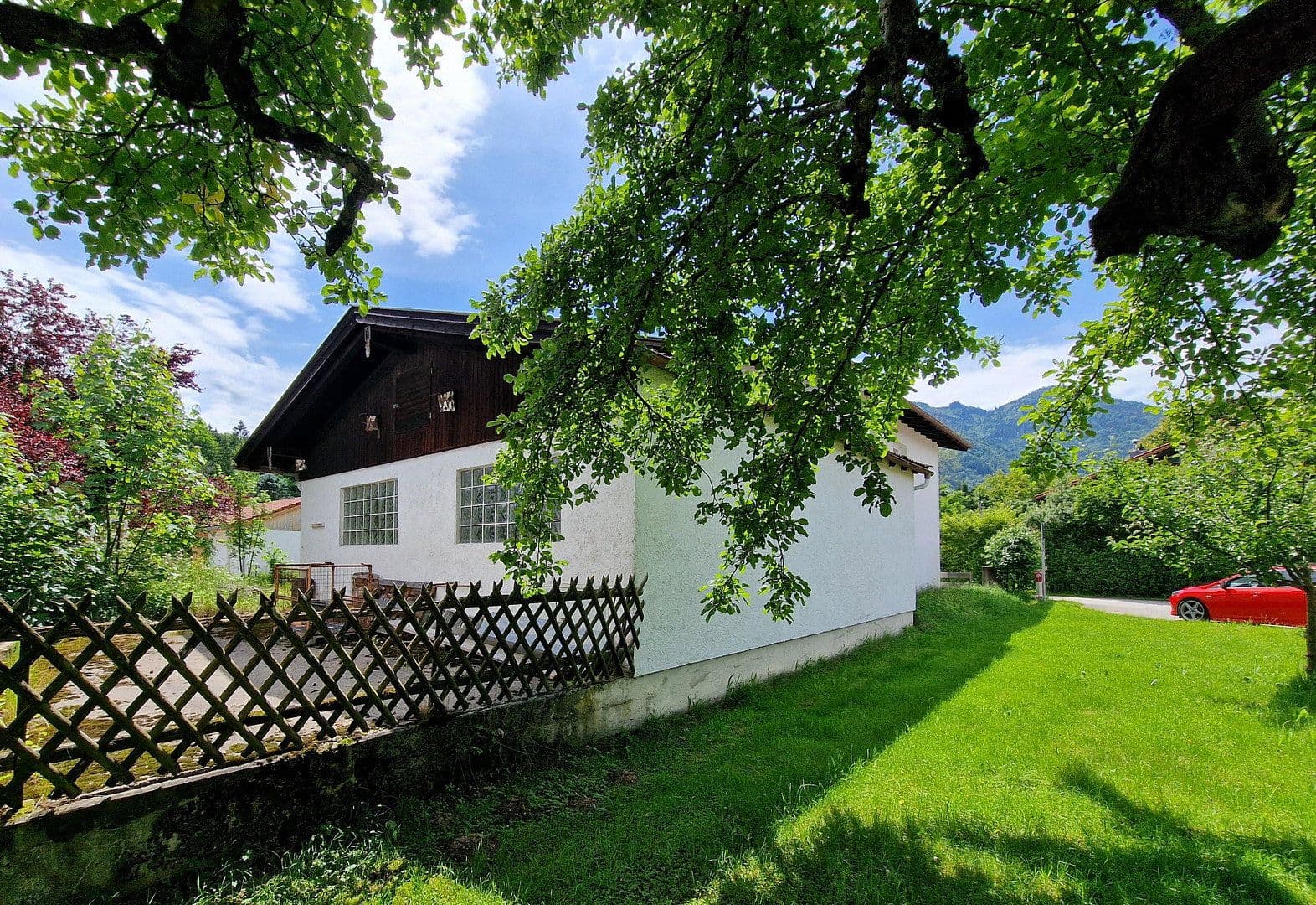 Prodej domu 175 m², pozemek 559 m², Niedernfelser Weg 5, Marquartstein, Bavorsko Prodej domu 175 m², pozemek 559 m², Niedernfelser Weg 5, Marquartstein, Bavorsko