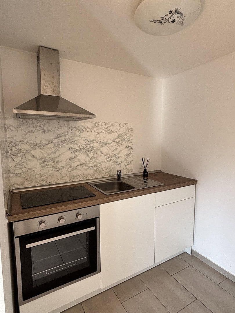 Pronájem bytu 1+1 35 m², Etschbergerweg 49, Kusel, Porýní-Falc Pronájem bytu 1+1 35 m², Etschbergerweg 49, Kusel, Porýní-Falc