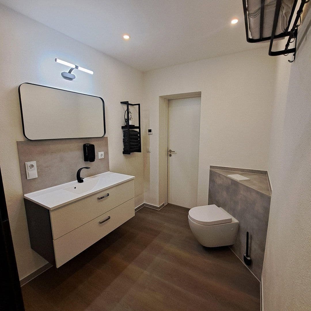 Prodej domu 232 m², pozemek 210 m², Dormagen, Severní Porýní-Vestfálsko Prodej domu 232 m², pozemek 210 m², Dormagen, Severní Porýní-Vestfálsko