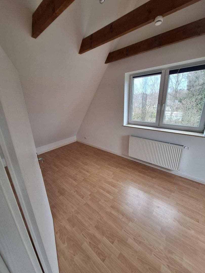 Prodej domu 150 m², pozemek 300 m², Neuendeicher Weg 107a, Tornesch, Šlesvicko-Holštýnsko Prodej domu 150 m², pozemek 300 m², Neuendeicher Weg 107a, Tornesch, Šlesvicko-Holštýnsko