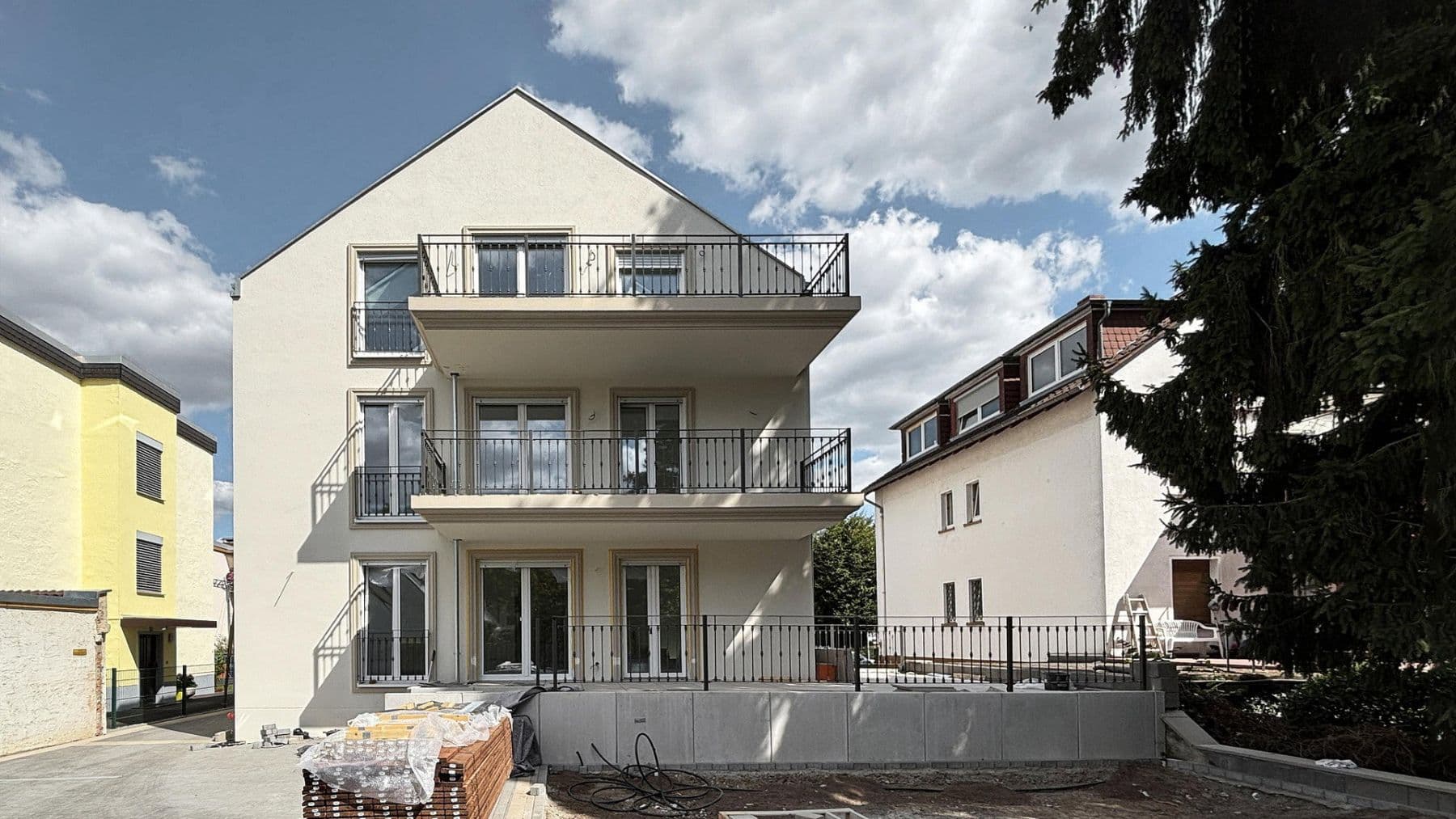 Pronájem bytu 3+1 104 m², Offenbach am Main, Hessen Pronájem bytu 3+1 104 m², Offenbach am Main, Hessen