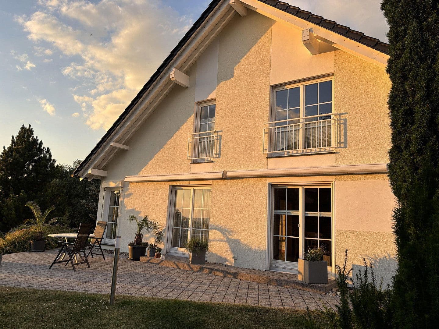 Prodej domu 220 m², pozemek 1.150 m², Chemnitz, Sasko Prodej domu 220 m², pozemek 1.150 m², Chemnitz, Sasko
