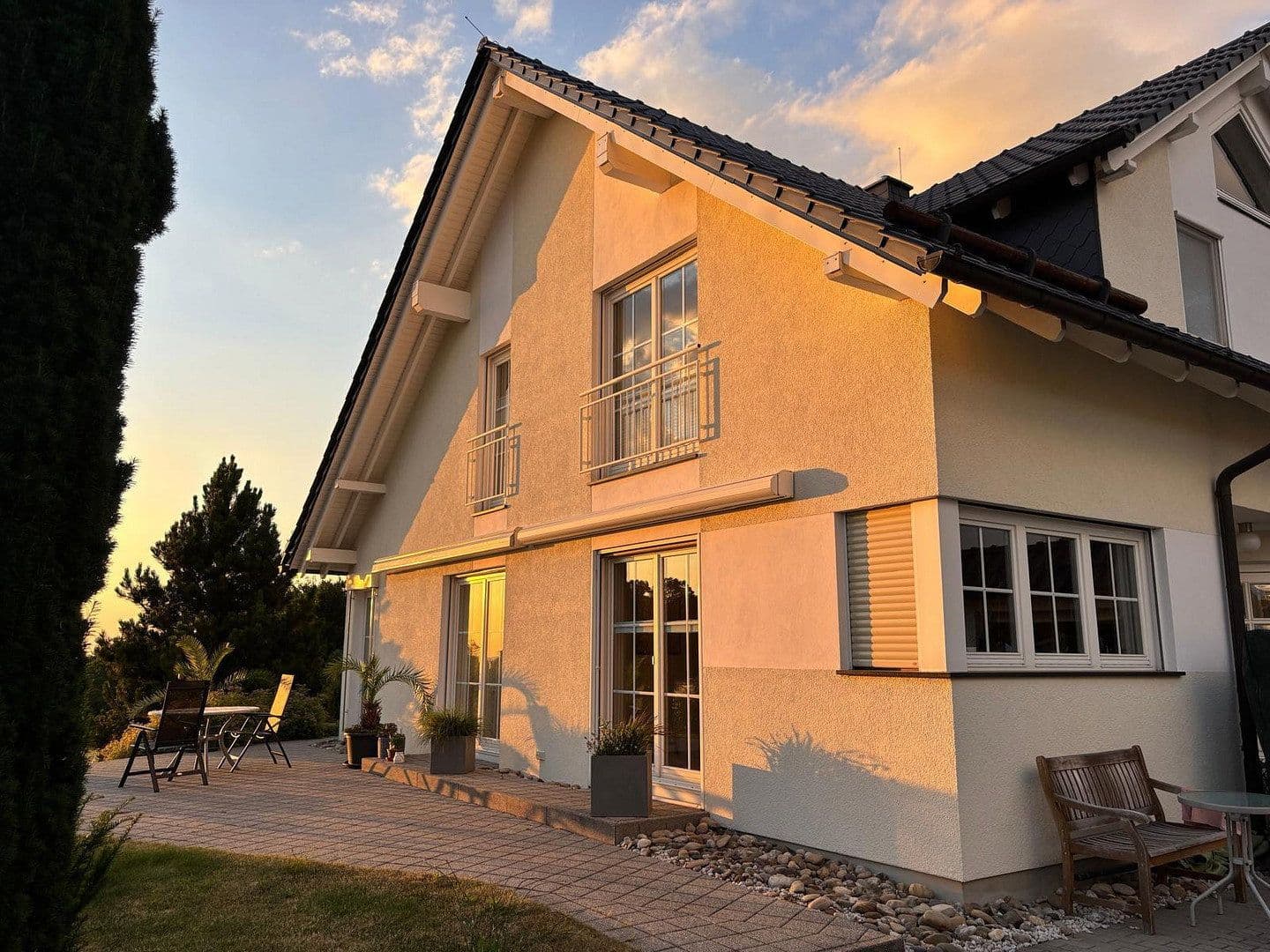 Prodej domu 220 m², pozemek 1.150 m², Chemnitz, Sasko Prodej domu 220 m², pozemek 1.150 m², Chemnitz, Sasko